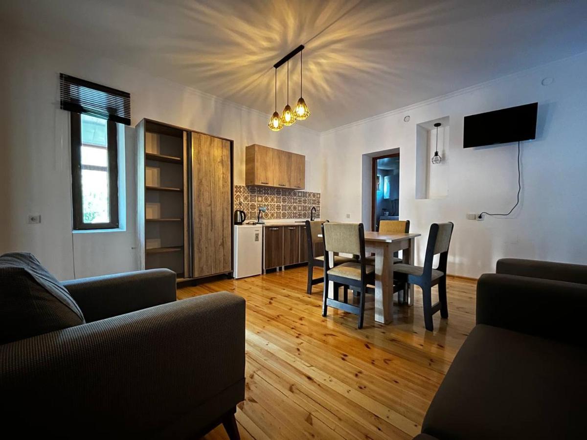 Guesthouse Data メスティア エクステリア 写真